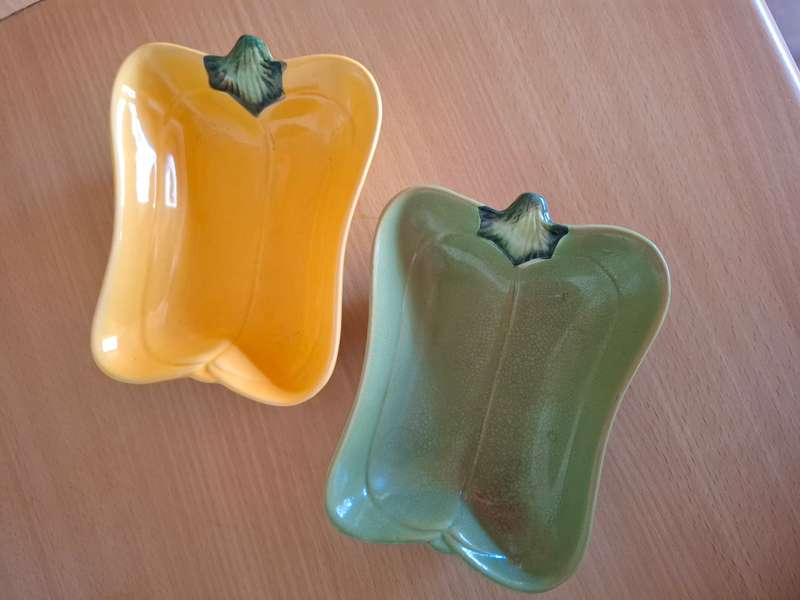 Set of 2 Vegetable Shaped Ceramic Serving Dishes - 15cm x 12 cm