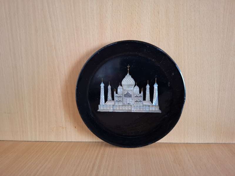 Black Taj Mahal Souvenir Wall Plate - width 15cm