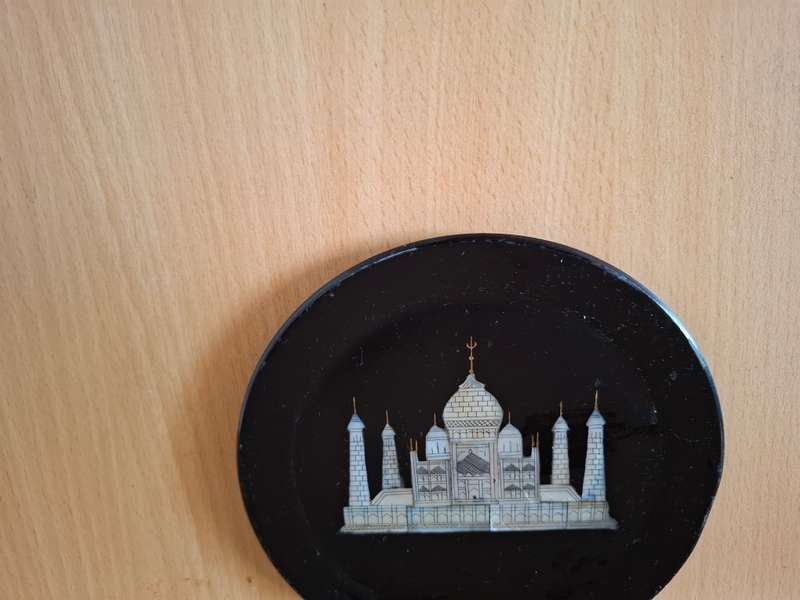 Black Taj Mahal Souvenir Wall Plate - width 15cm