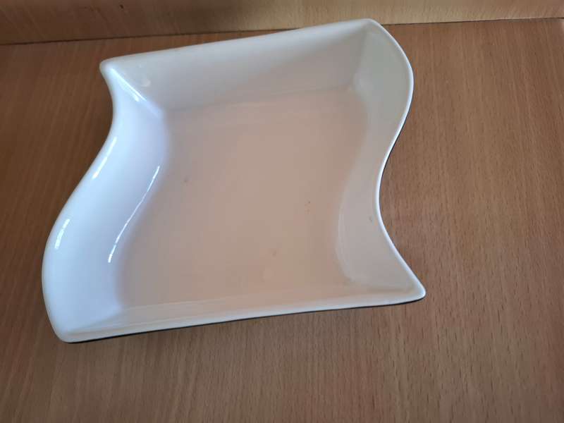 Set of 3 Shaped Serving Bowls (Black, Blue, Green)