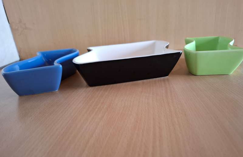 Set of 3 Shaped Serving Bowls (Black, Blue, Green)