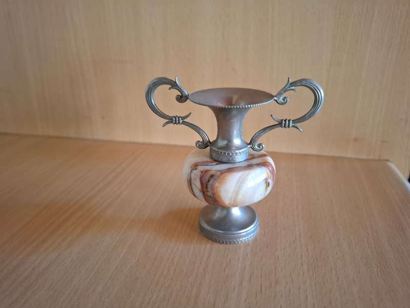 Vintage Onyx Bud Vase - height 7cm width 9cm