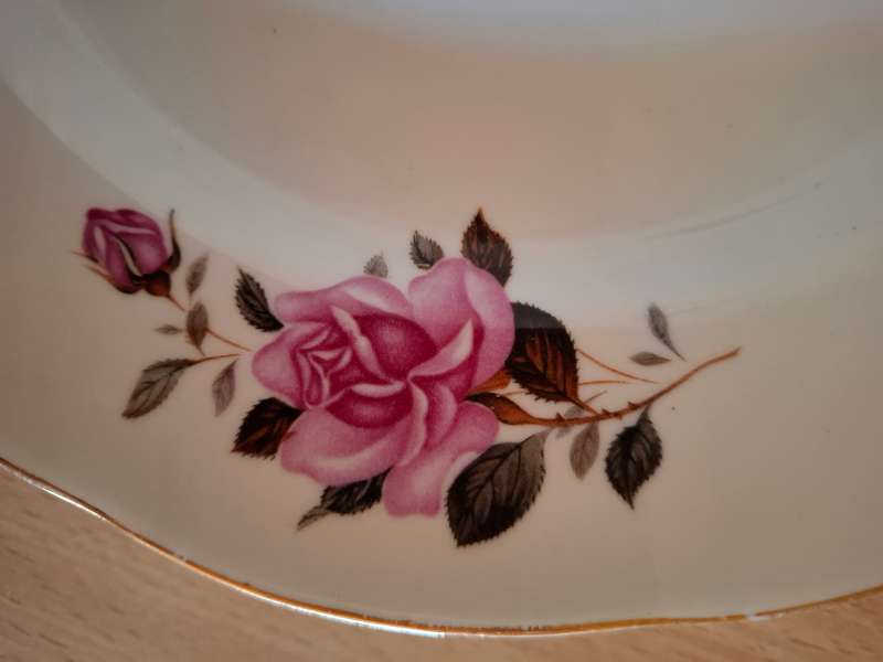 Rose Pattern Plate - width 25cm