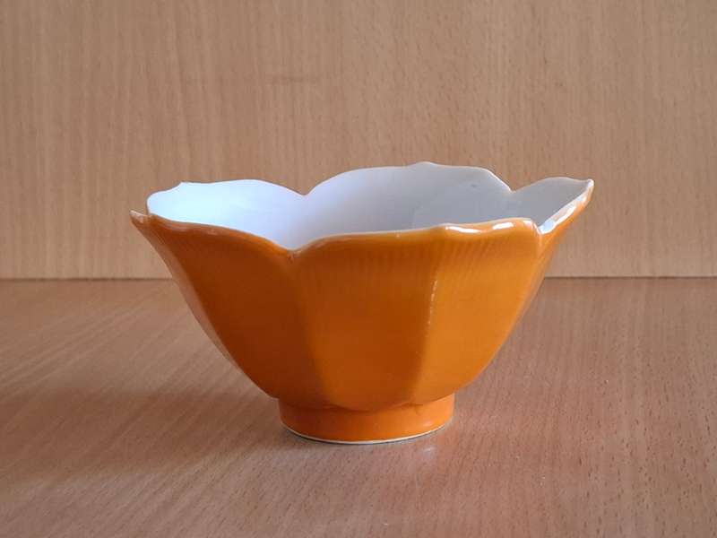 Small Vintage Petal Shaped Bowl - width 12cm height 6cm