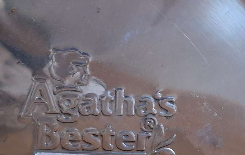 Agatha`s Bester Tea Tin/Tea Caddy - height 18cm width 13cm