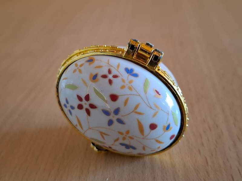 Small Trinket Holder - 5cm x 4cm height 4cm