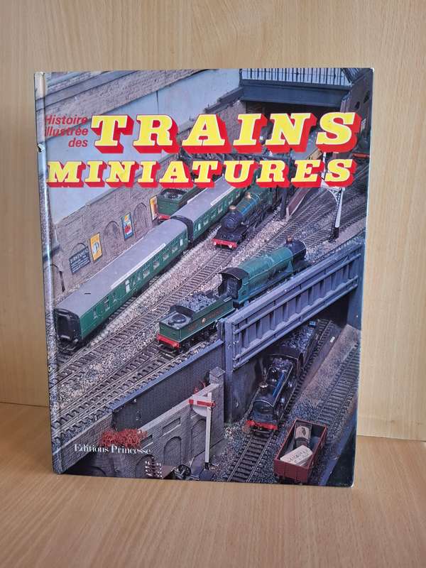 Trains Miniatures: Patrick Whitehouse  & Allen Levy (Hardcover)