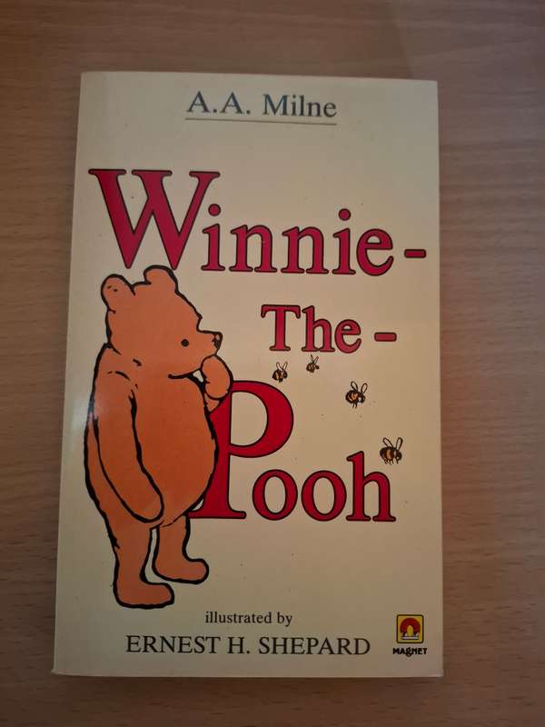 Winnie-The-Pooh : A.A. Milne  (Paperback)