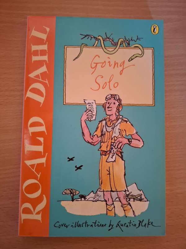 Going Solo : Roald Dahl (Paperback)