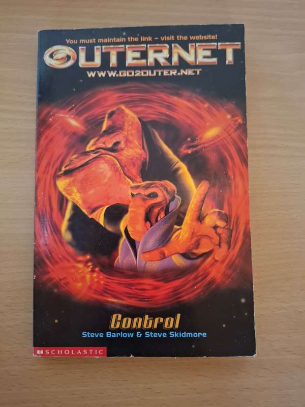 Outernet - Control : Steve Barlow & Steve Skidmore  (Paperback)