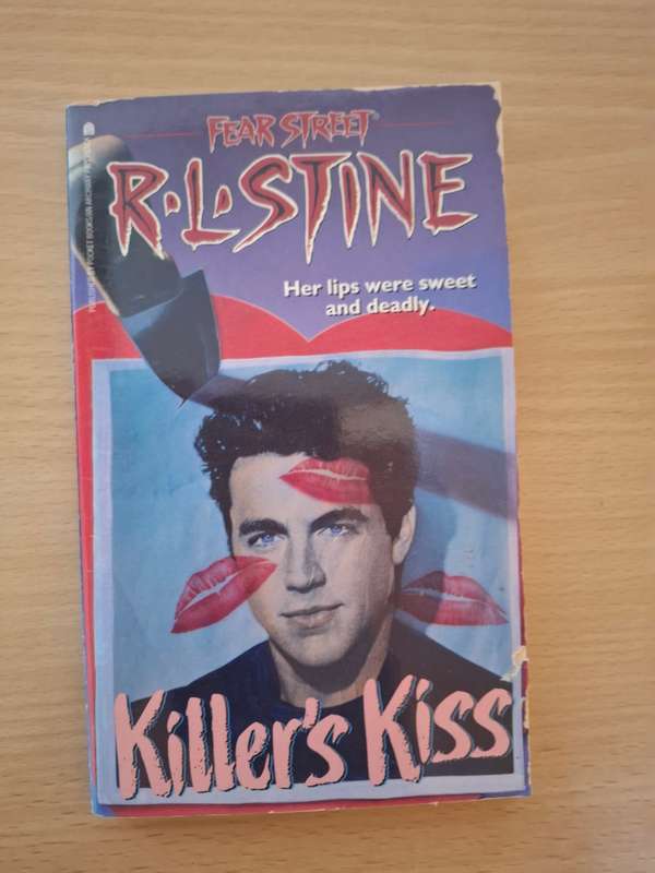 Killer`s Kiss : R.L. Stine  (Paperback)