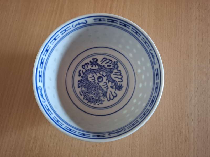 Round Blue & White Chinese Bowl - width 11cm height 6cm