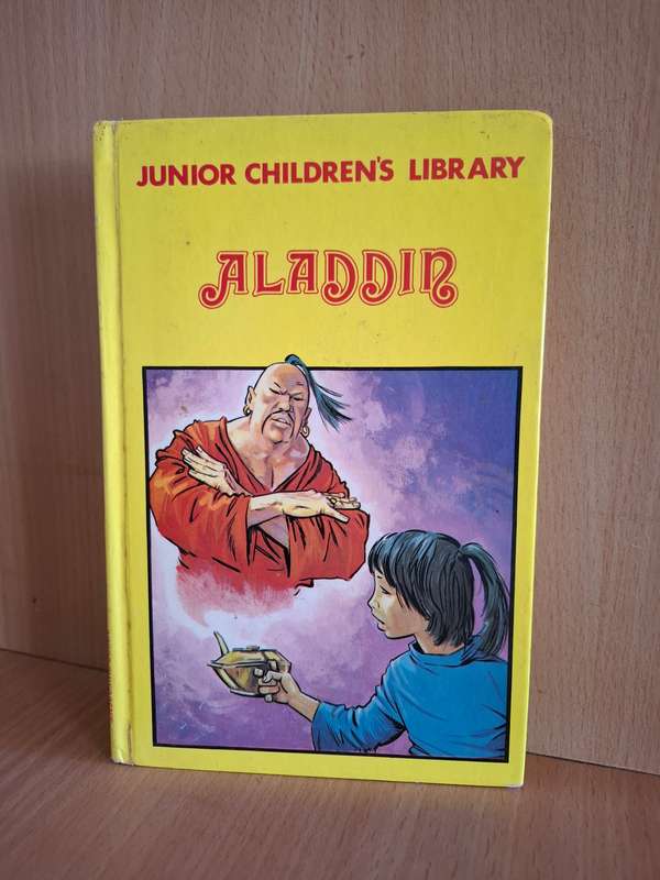 Junior Children`s Library - Aladdin  (Hardcover)