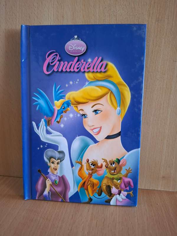 Disney - Cinderella  (Hardcover)