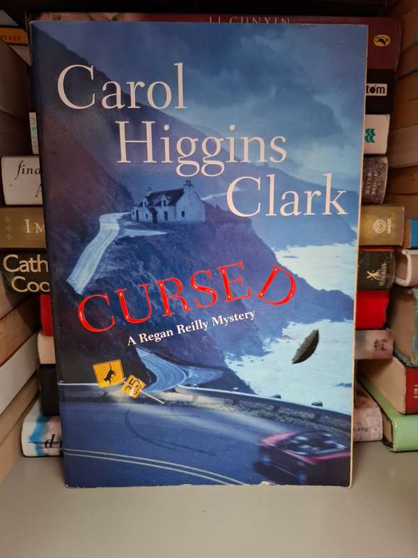 Cursed : Carol Higgins Clark  (Paperback)