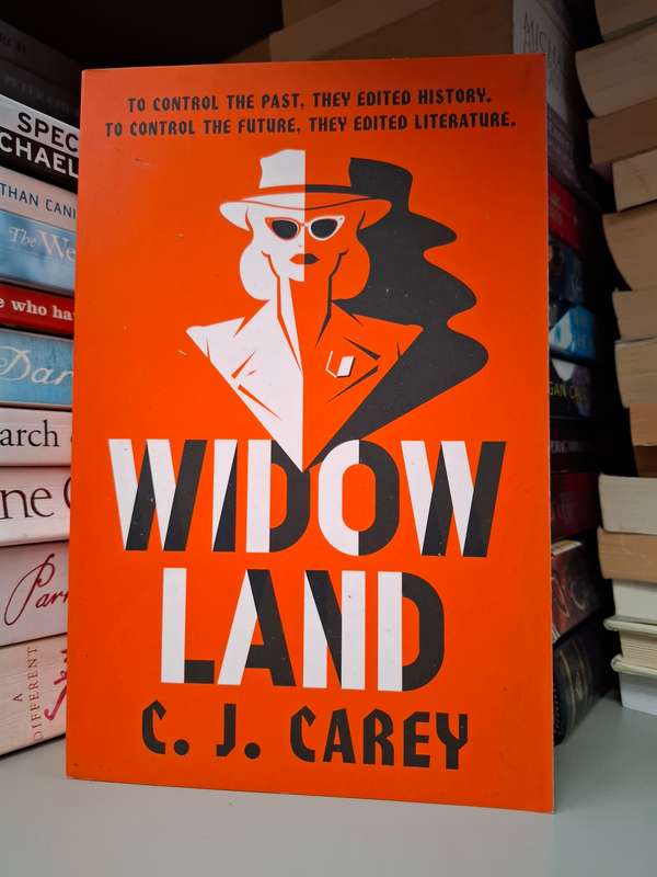 Widowland: C.J. Carey  (Paperback)
