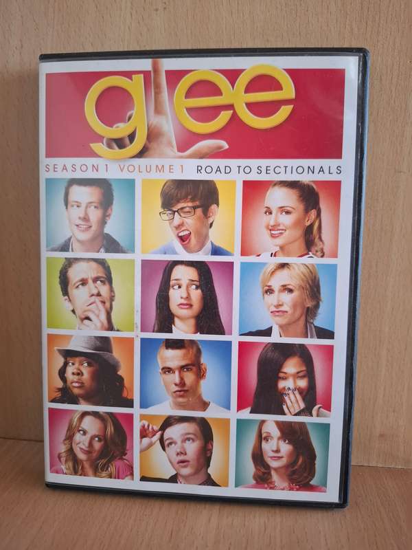 Glee - Season 1 Volume 1 - Road to Sectionals - Dvd  (4 discs)