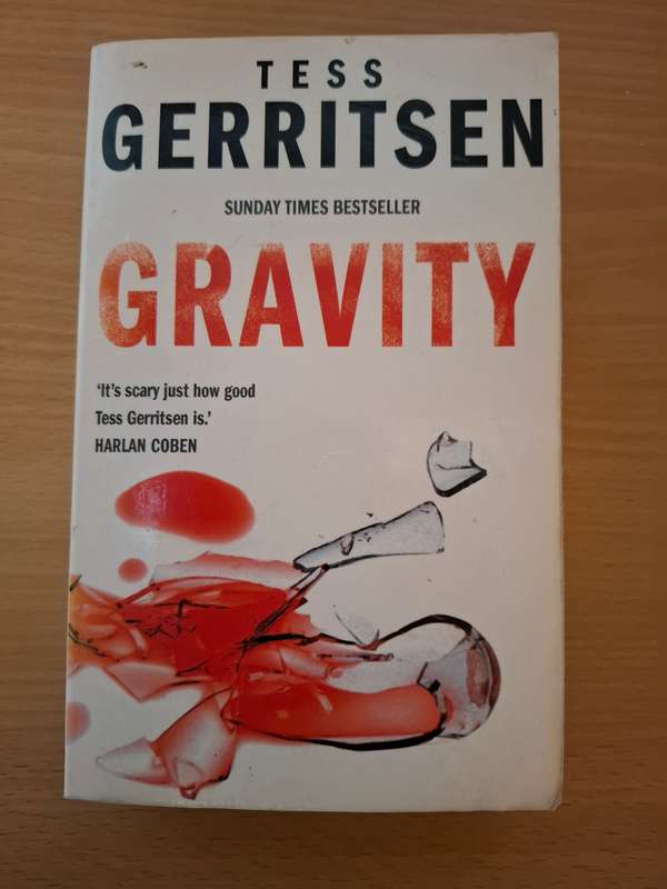 Gravity : Tess Gerritsen  (Paperback)