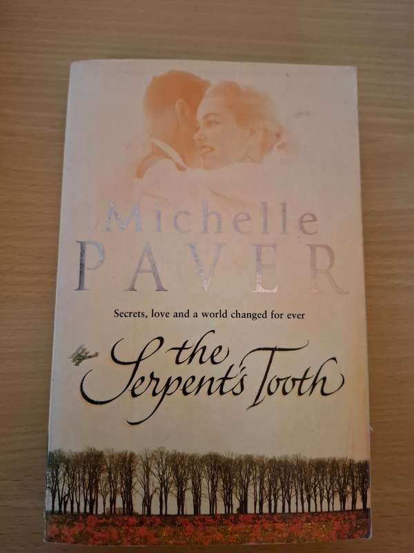 The Serpents Tooth: Michelle Paver  (Paperback)