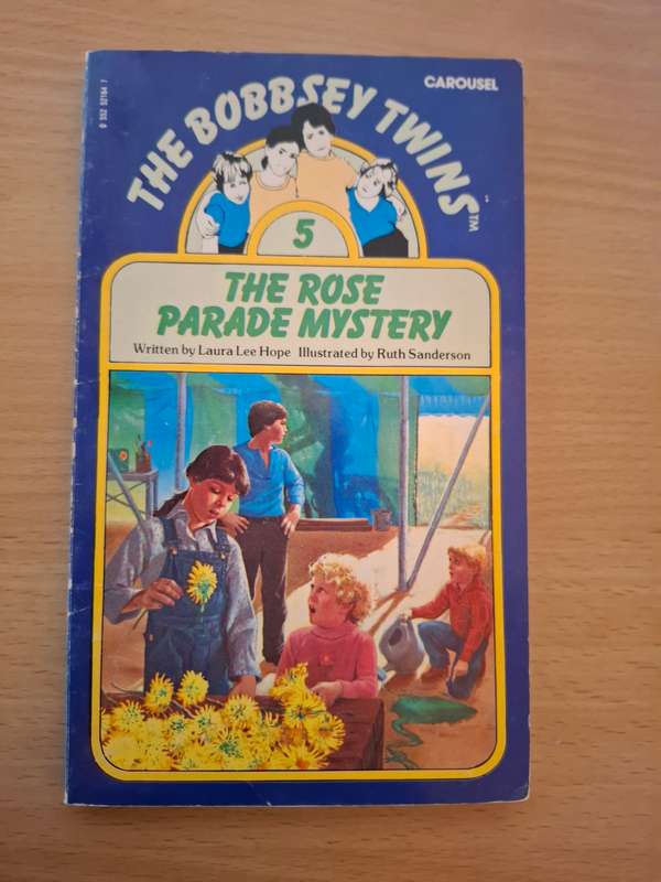 The Bobbsey Twins No. 5 - The Rose Parade Mystery  (Paperback)
