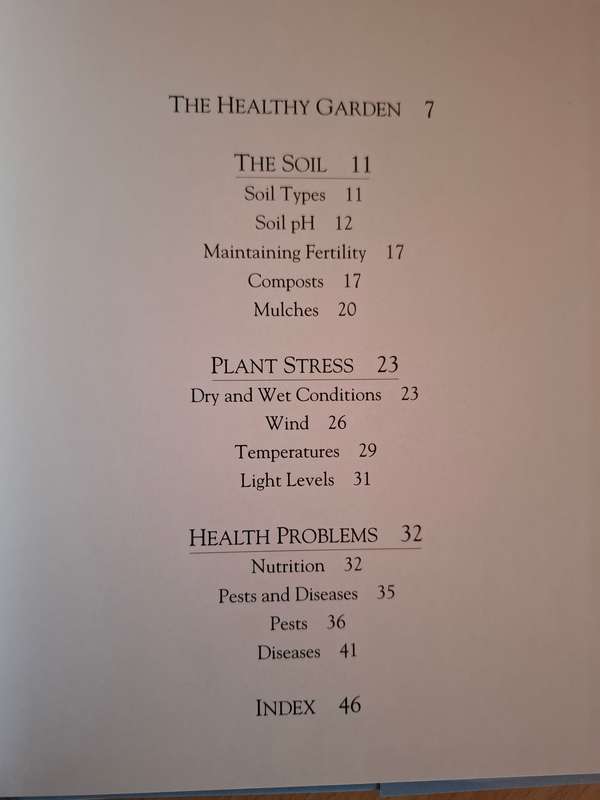 Organic Gardening with The Experts : Moira Ryan  (Hardcover)