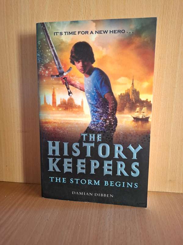 The History Keepers - The Storm Begins : Damian Dibben (Paperback)