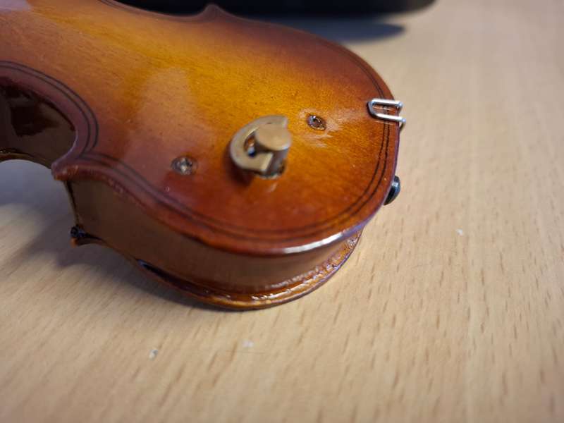 Miniature Musical Wind Up Violin with Bow in Case