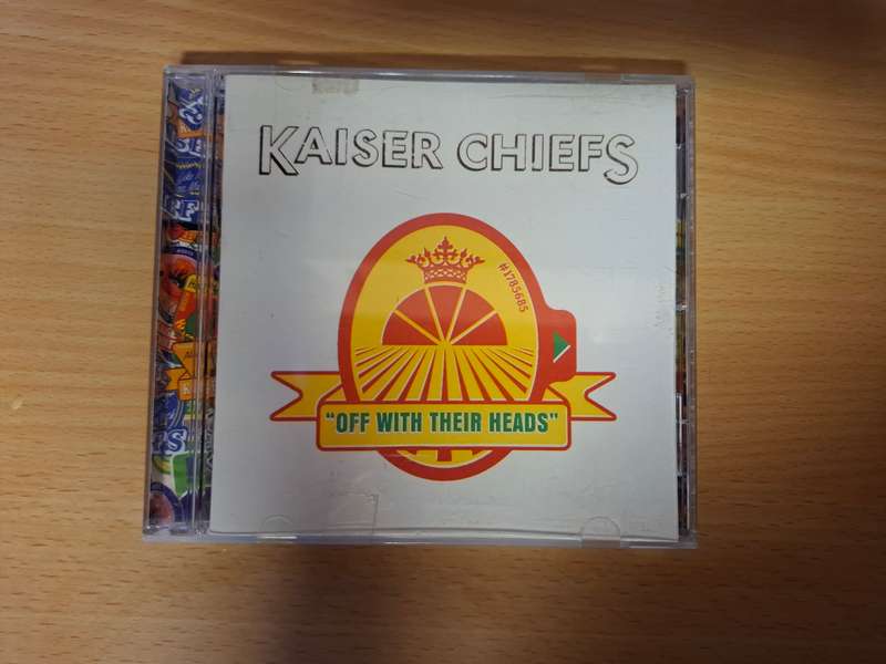 Kaiser Chiefs - Off with Their Heads - CD