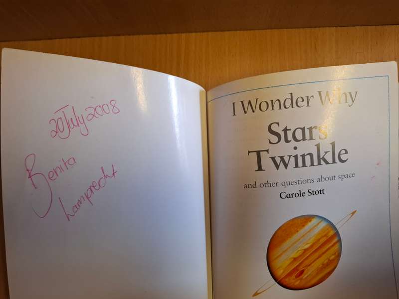 I Wonder Why Stars Twinkle and Other Short Questions about Space: Carole Stott