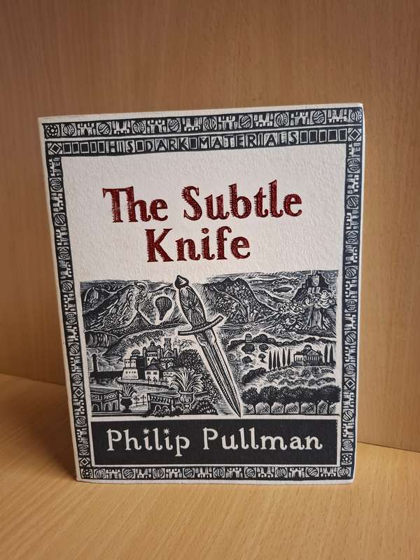 The Subtle Knife: Philip Pullman  (Paperback)