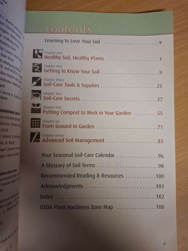 Rodale Organic Gardening Basics - Soil (OG Basics Volume 2)  Paperback