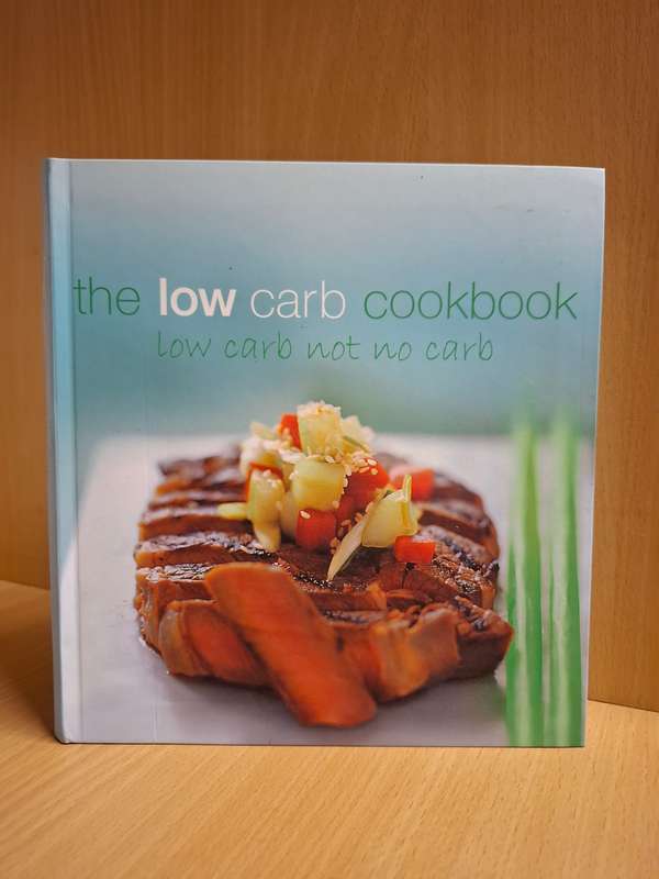 The Low Carb Cookbook  (Paperback)