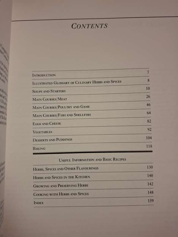 Good Housekeeping Step-by-Step Cookery - Cooking with Herbs and Spices   (Paperback)
