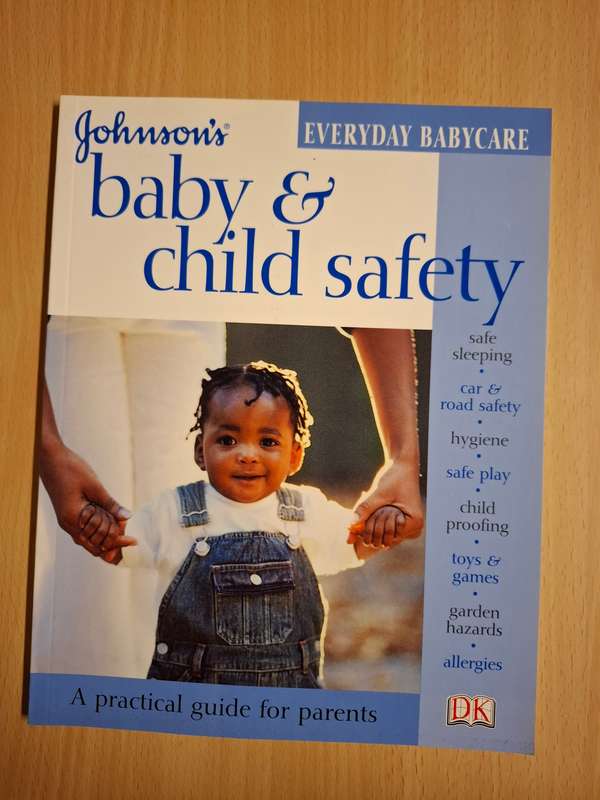 DK - Johnson`s Baby & Child Safety  (Paperback)