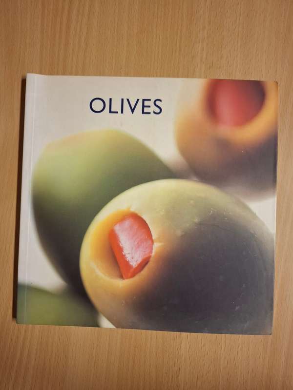 Olives : Pepita Aris  (Paperback)