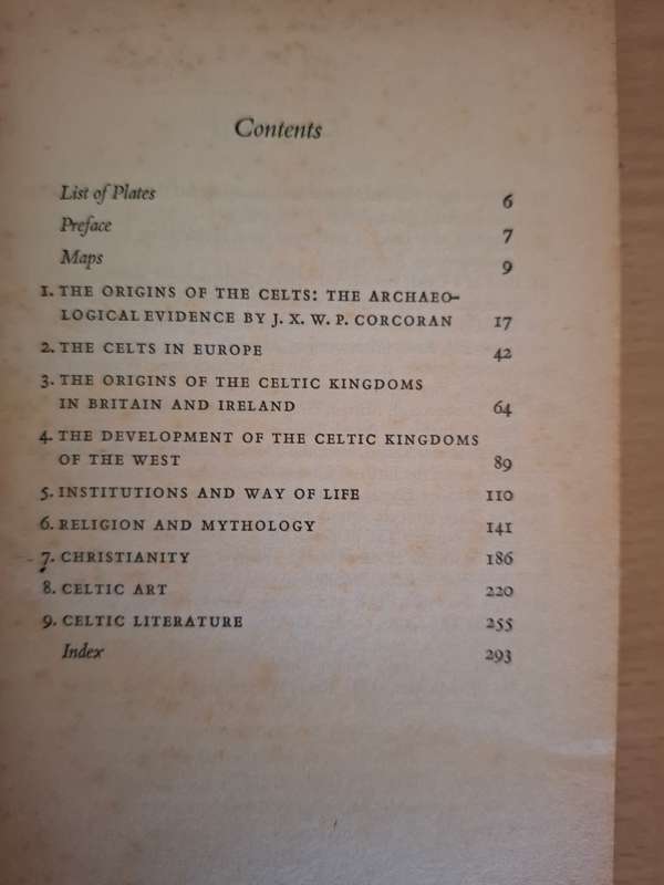 The Celts : Nora Chadwick (Paperback)