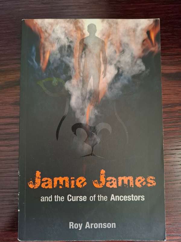 Jamie James and the Curse of the Ancestors : Roy Aronson  (Paperback)