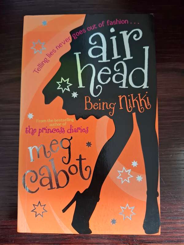 Air Head Being Nikki : Meg Cabot  (Paperback)