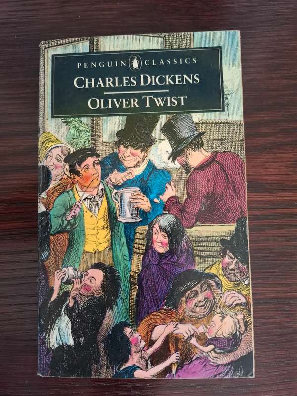 Penguin Classics - Oliver Twist : Charles Dickens  (Paperback)