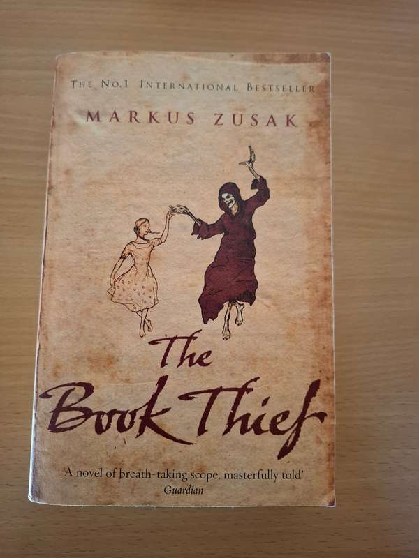 The Book Thief: Markus Zusak (Paperback)