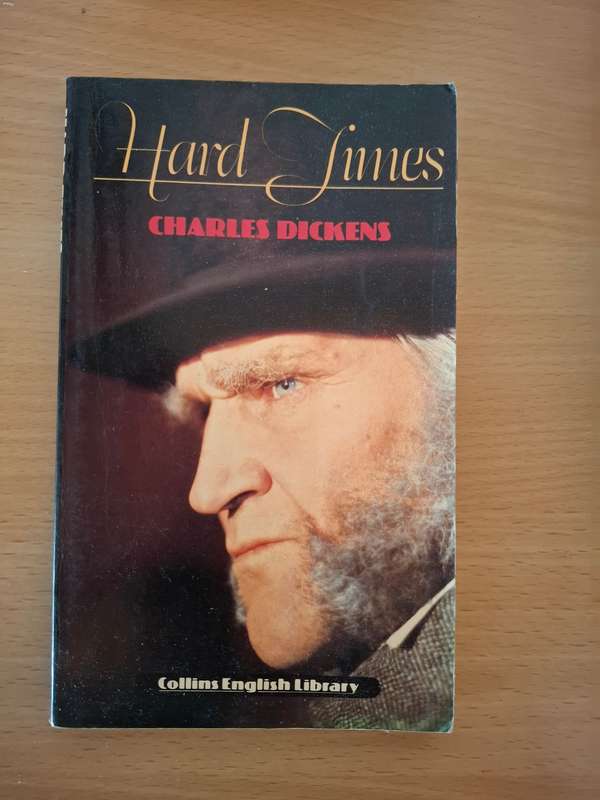 Hard Times : Charles Dickens  (Paperback)