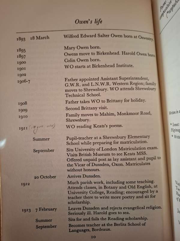 War Poems and Others - Wilfred Owen  (Paperback)