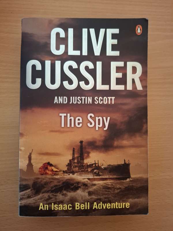 The Spy : Clive Cussler  (Paperback)