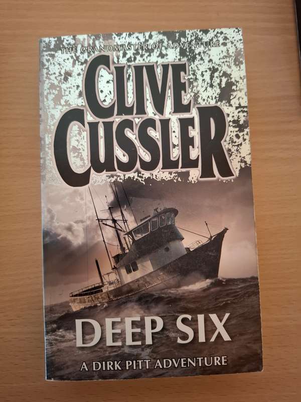 Deep Six : Clive Cussler  (Paperback)