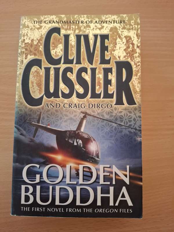 Golden Buddha: Clive Cussler (Paperback)