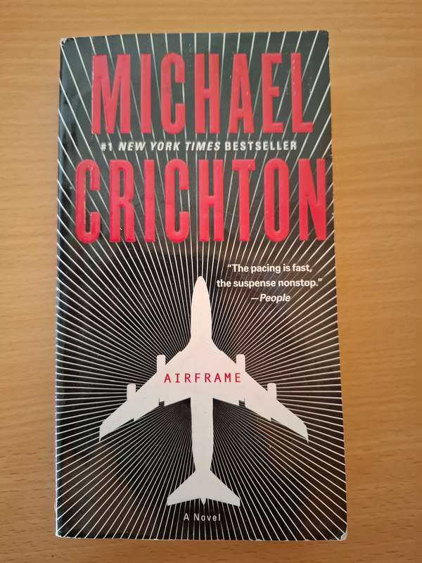Airframe: Michael Crichton (Paperback)