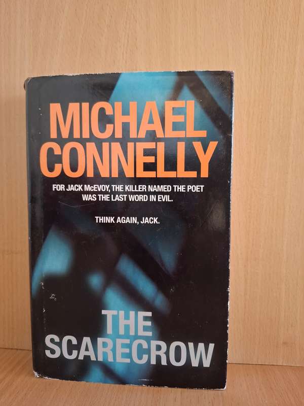 The Scarecrow : Michael Connelly  (Hardcover)