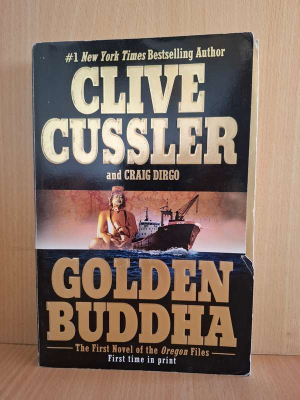 Golden Buddha : Clive Cussler  (Large Paperback)