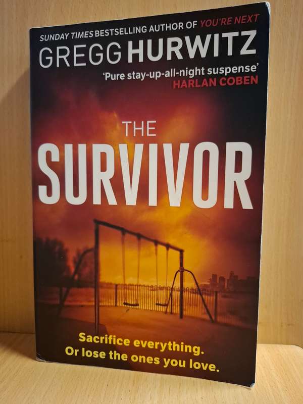 The Survivor : Gregg Hurwitz  (Paperback)