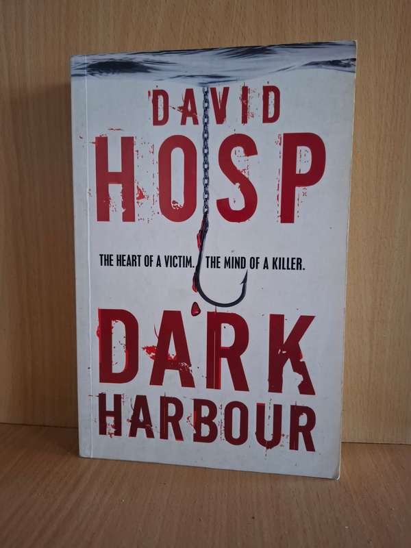Dark Harbour : David Hosp (Paperback)